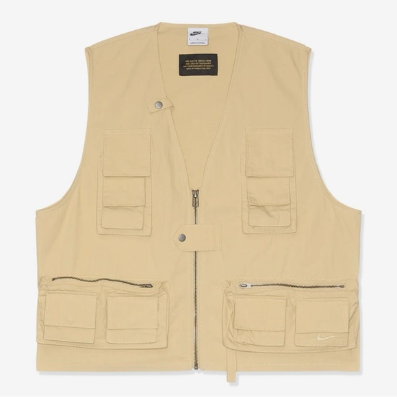 Size Large - Nike Life Utility Vest - Sesame - (FN3214-252) - $175